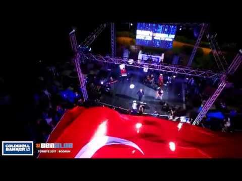 Haluk Levent Coldwell Banker Gen Blue Sahnesinde İzmir Marşı!
