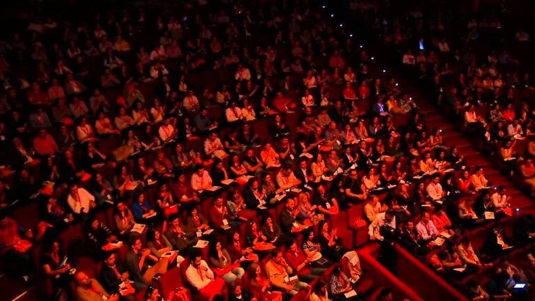 Bir Dilek Yetmez: Bir Öğretmenin Köyünü Nasıl Dünyaya Örnek Yaptığının Hikayesi