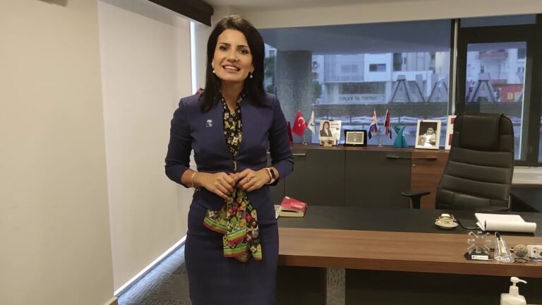 Remax’te Gayrimenkul Danışmanı Mı Olmak İstiyorsun? Hemen Başvur. remaxaqua.com