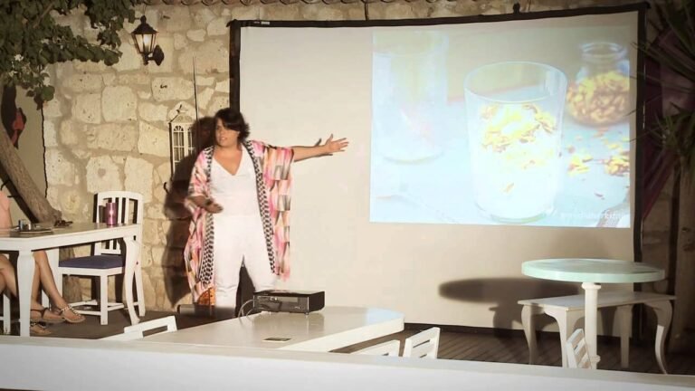 Aklındaki Soru Ne? | Refika Birgül | TEDxAlsancak