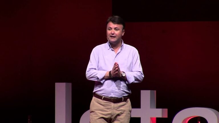 İstanbul’da Yaşamayın İstanbul’u Yaşayın | Saffet Emre Tonguç | TEDxIstanbul