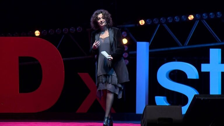 İnsanlığın Büyük X’i | Ece Temelkuran | TEDxIstanbul